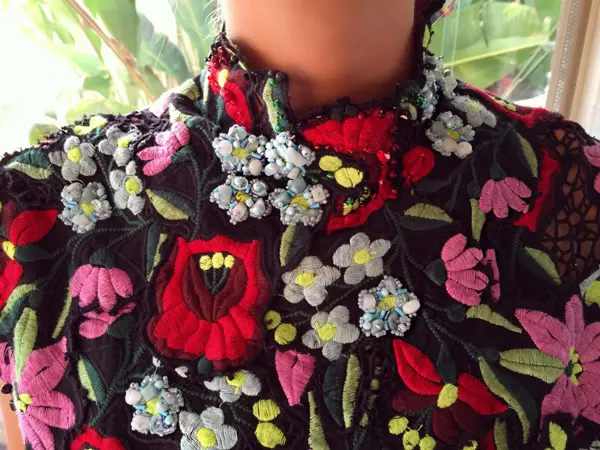 Colourful neckline collar beading couture